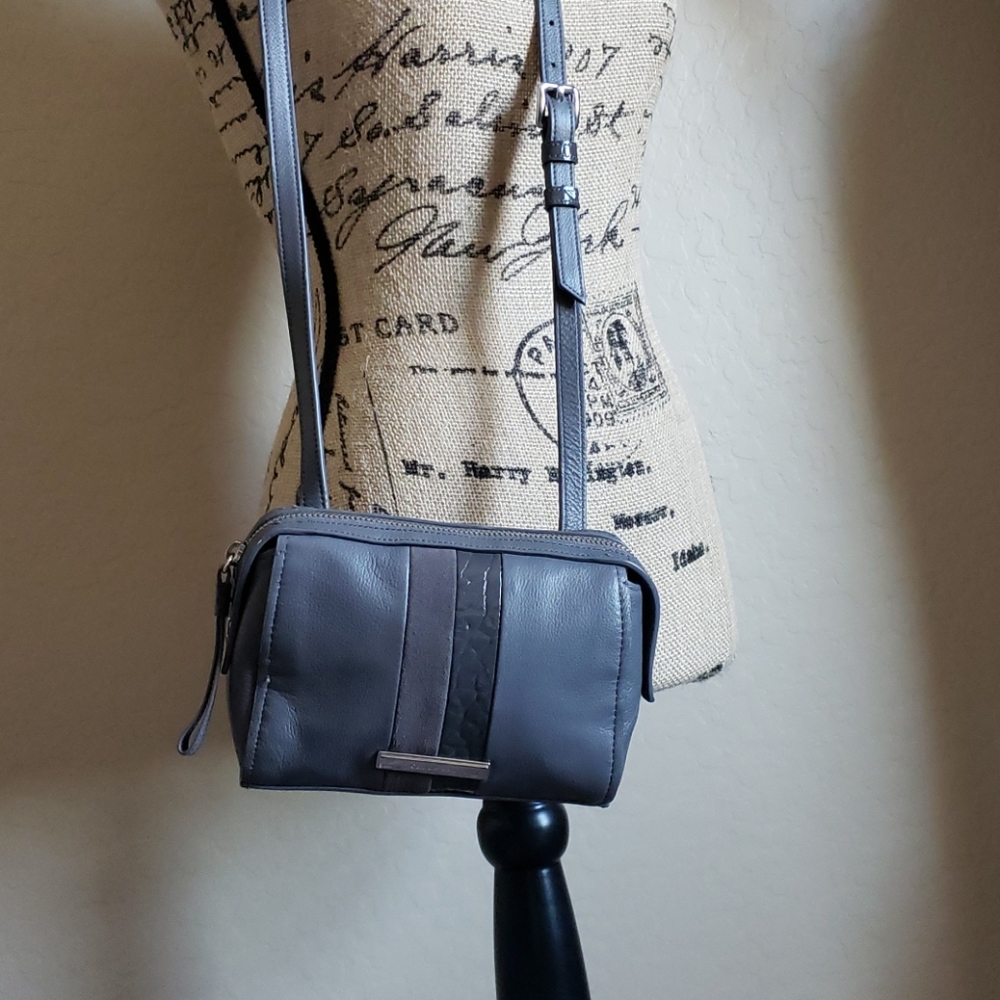 Cole haan crossbody bag
